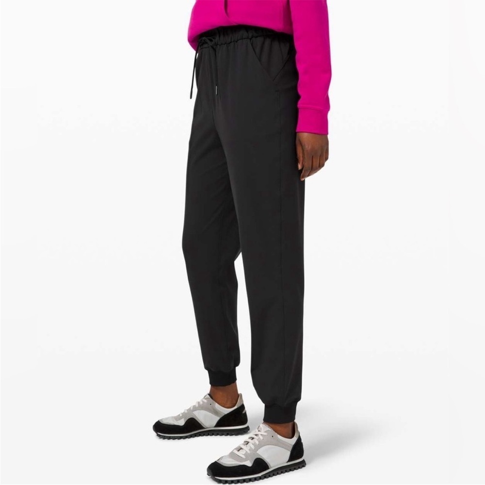 Lululemon Keep Moving Jogger Black High Rise Relaxed Fit Stretch Pockets Sz 4